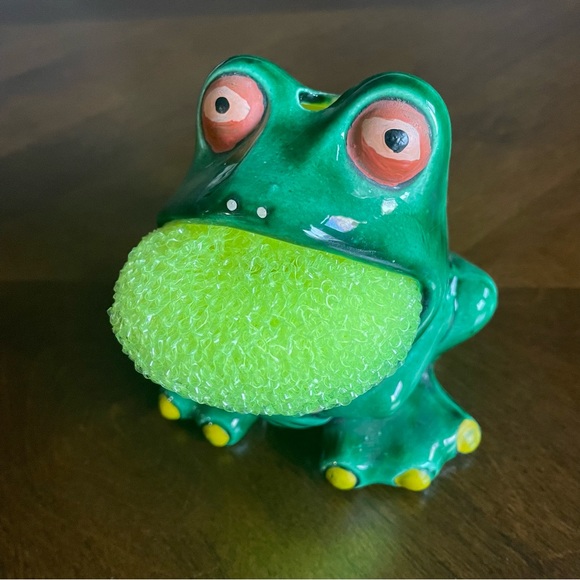 Vintage Ceramic Frog - Picture 4 of 8
